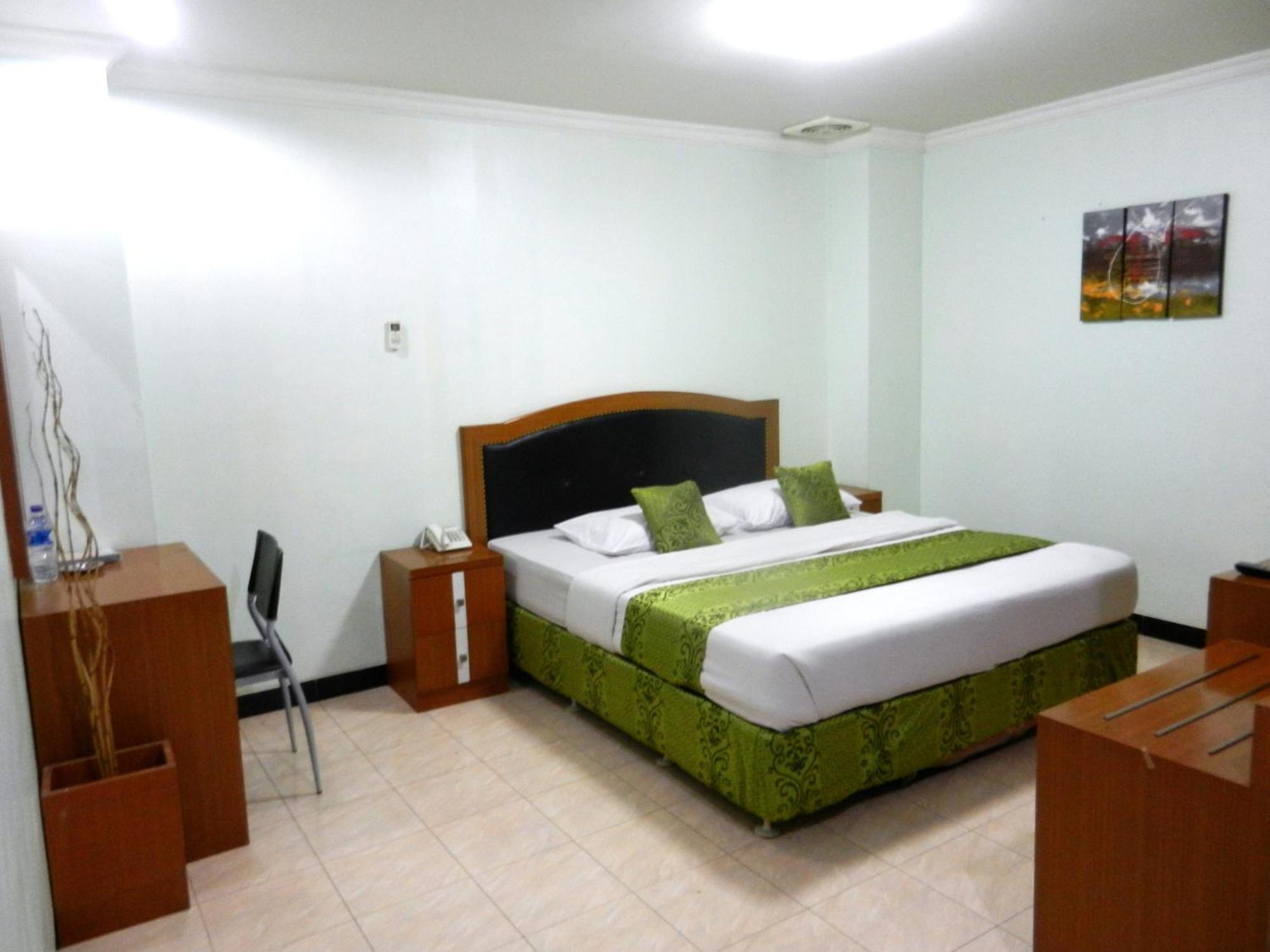 Karsa Utama Hotel Jakarta Rom bilde